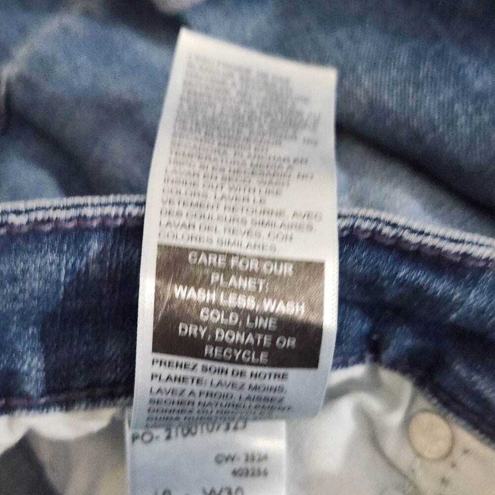 Levi Strauss Signature Bermuda Jean Shorts Womens Size 10 Blue Denim Casual - Picture 10 of 11